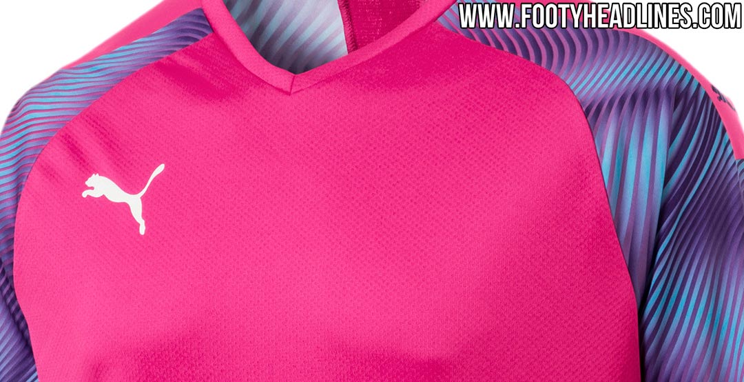 Nike pink top goalkeeper jersey